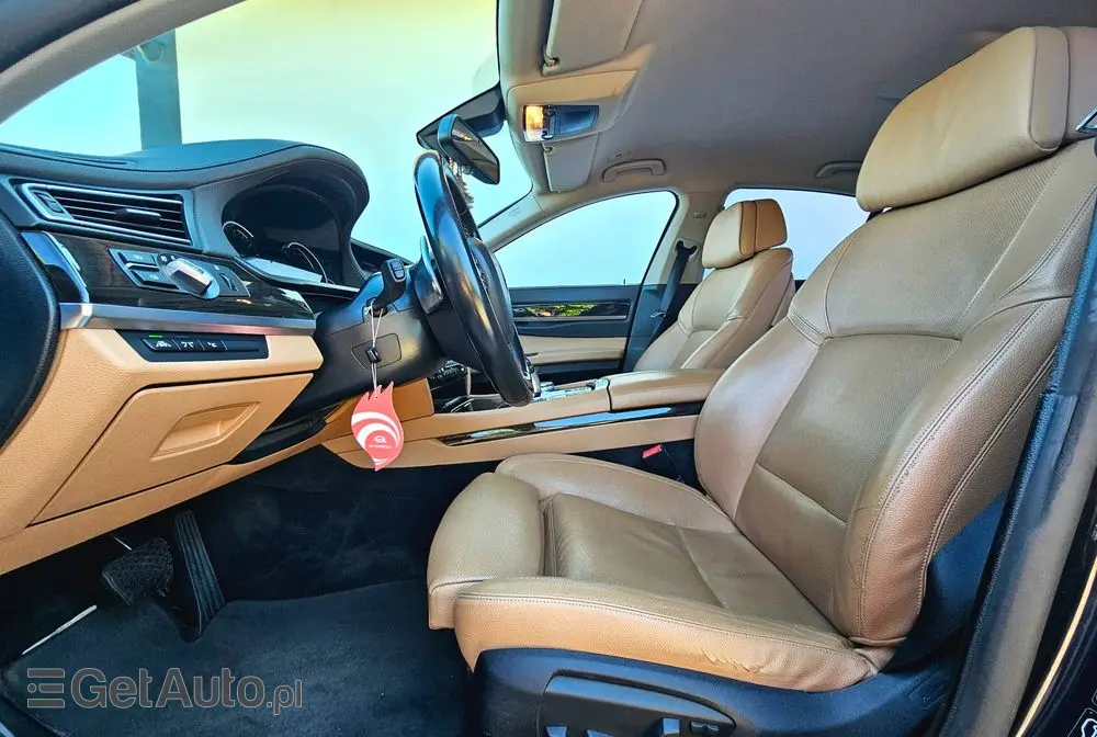 BMW Seria 7 740d