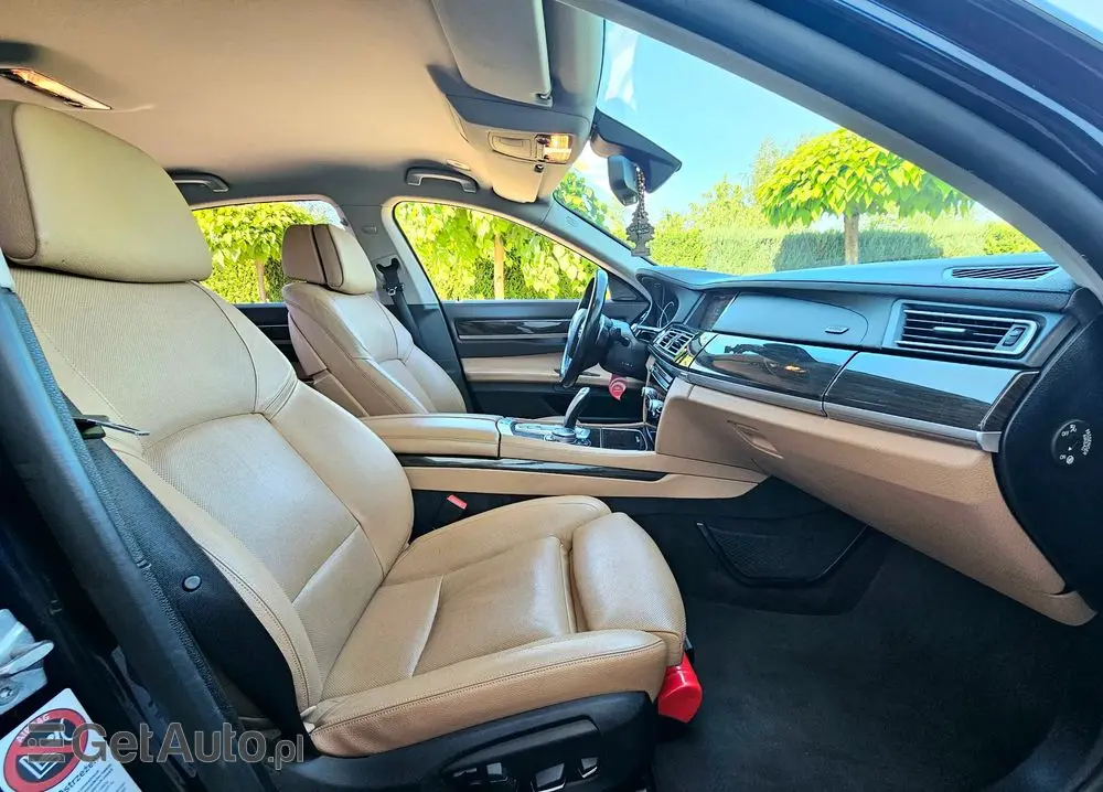 BMW Seria 7 740d
