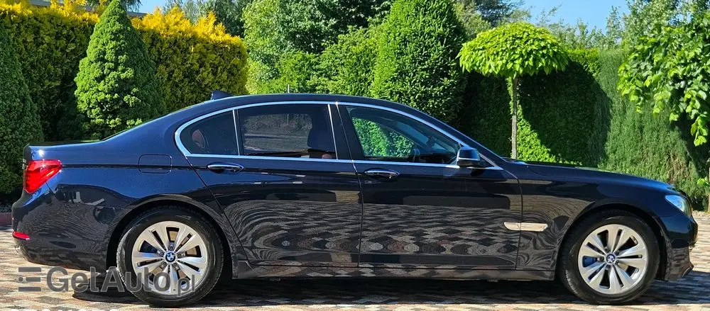 BMW Seria 7 740d