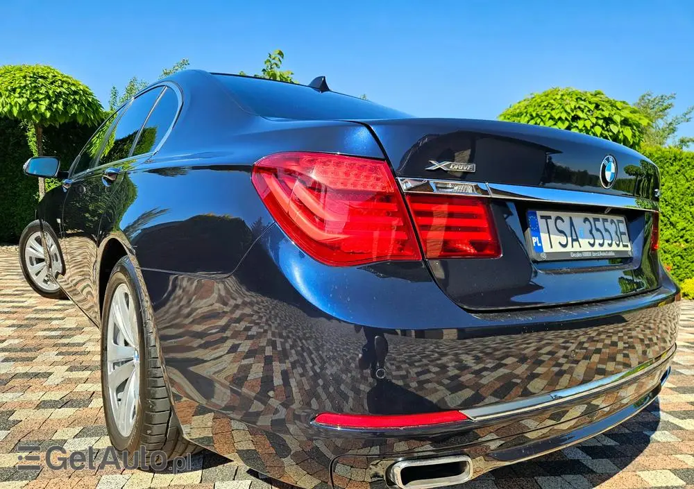 BMW Seria 7 740d