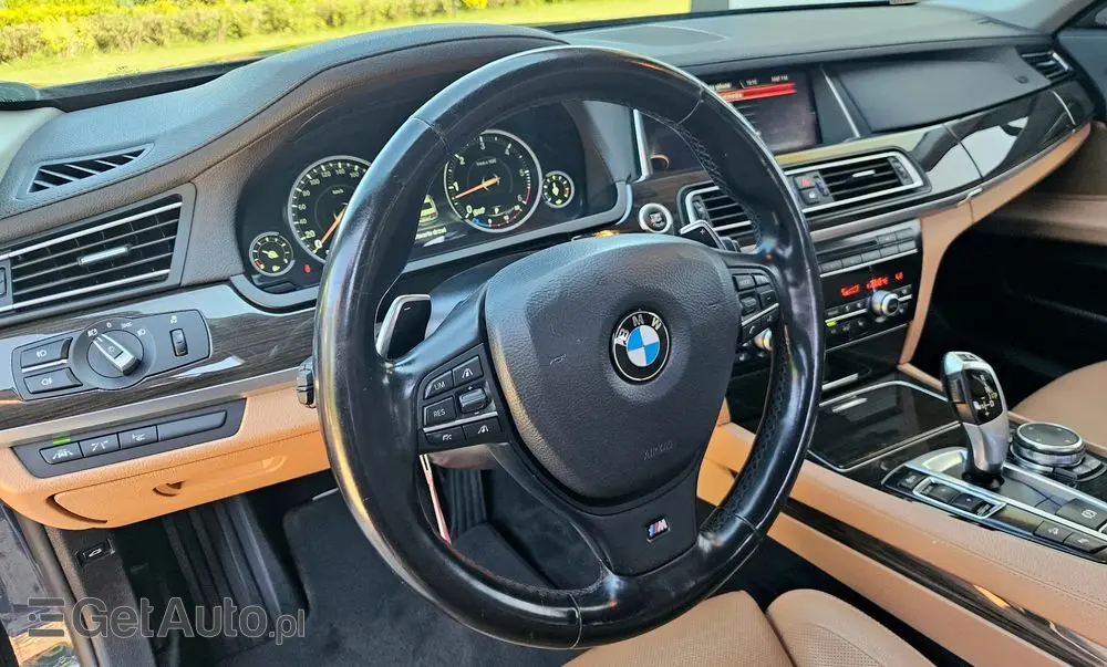 BMW Seria 7 740d