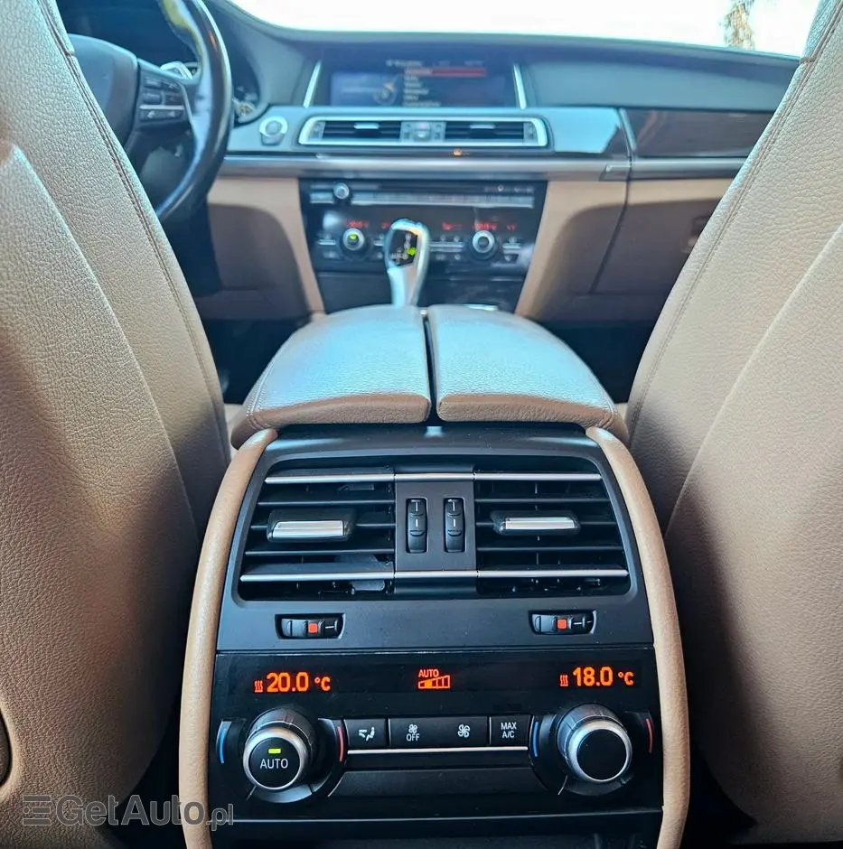 BMW Seria 7 740d