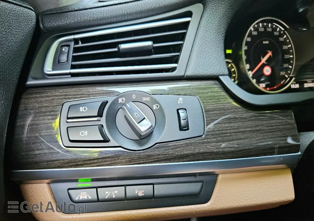 BMW Seria 7 740d