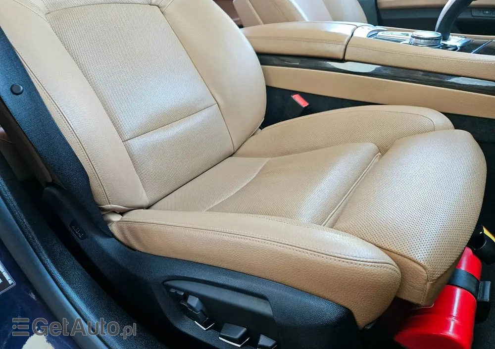 BMW Seria 7 740d