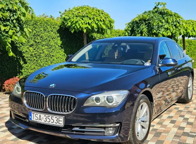 BMW Seria 7 740d