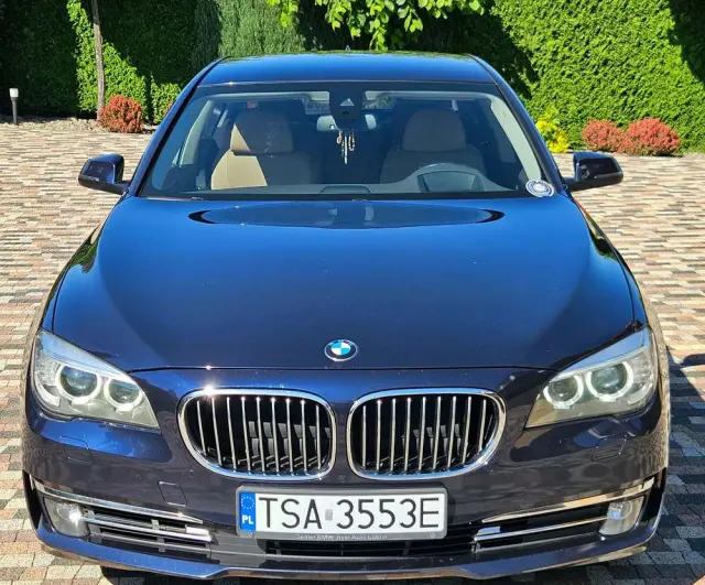 BMW Seria 7 740d