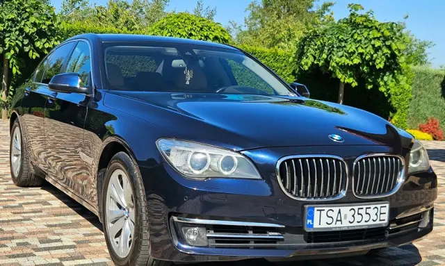 BMW Seria 7 740d