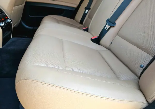 BMW Seria 7 740d