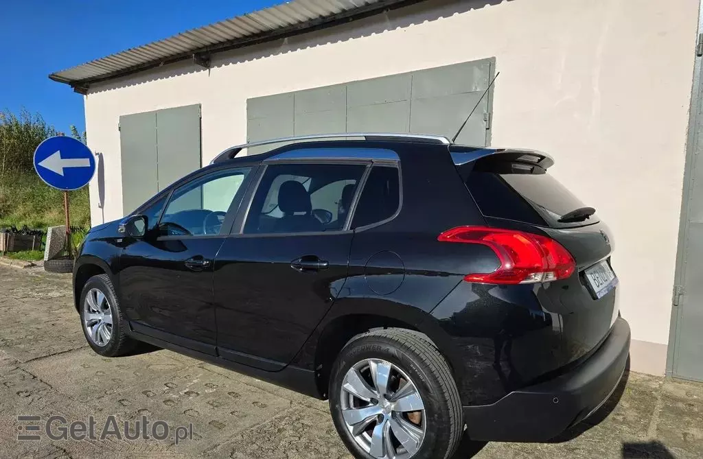 PEUGEOT 2008 1.2 VTi (82 KM)