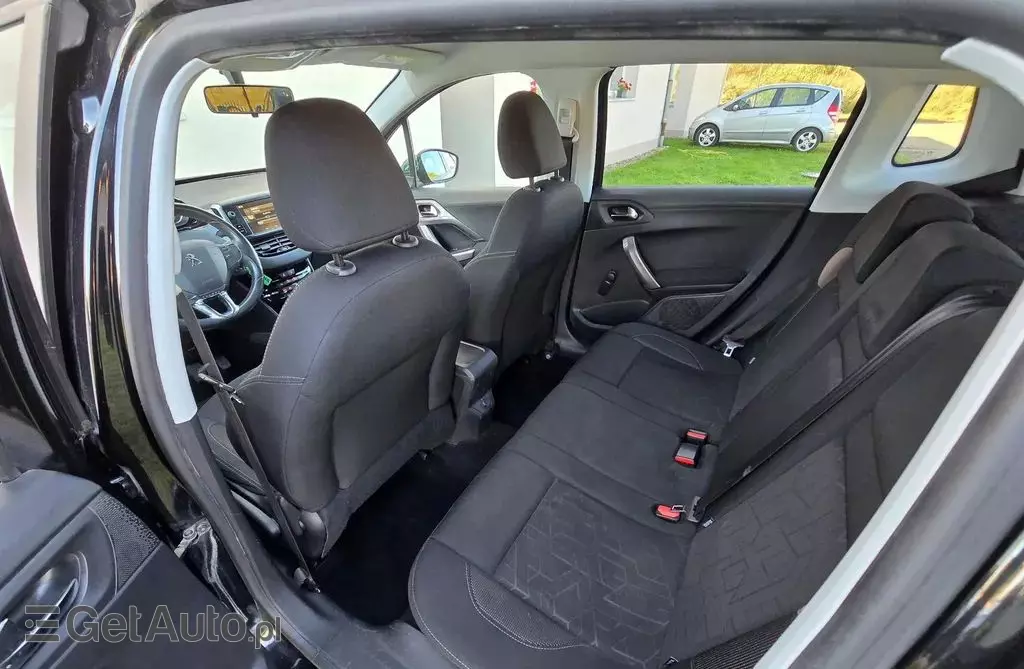 PEUGEOT 2008 1.2 VTi (82 KM)