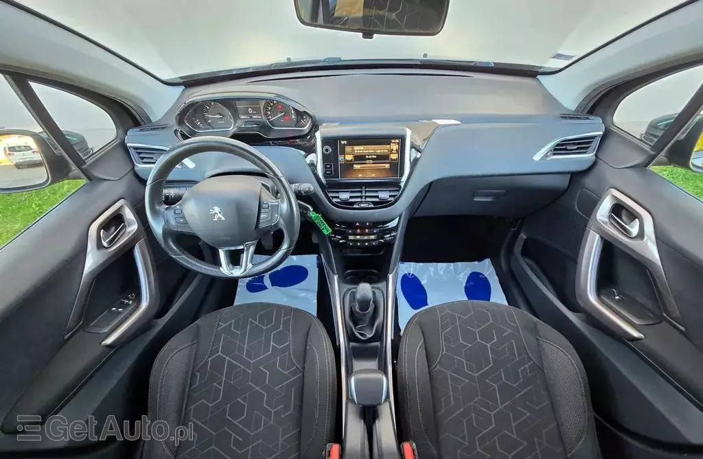 PEUGEOT 2008 1.2 VTi (82 KM)