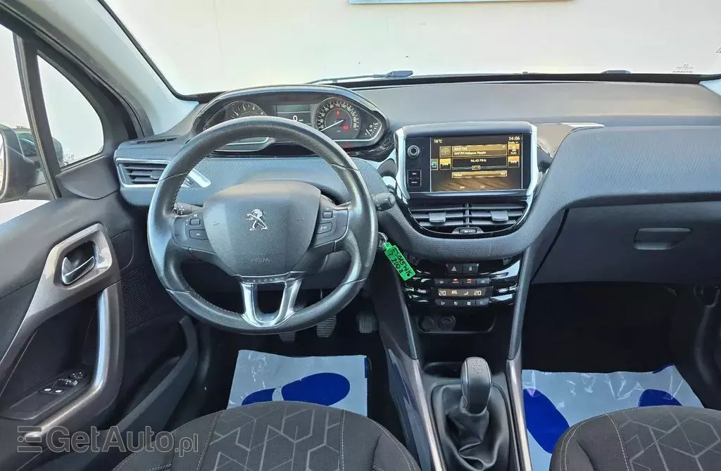 PEUGEOT 2008 1.2 VTi (82 KM)