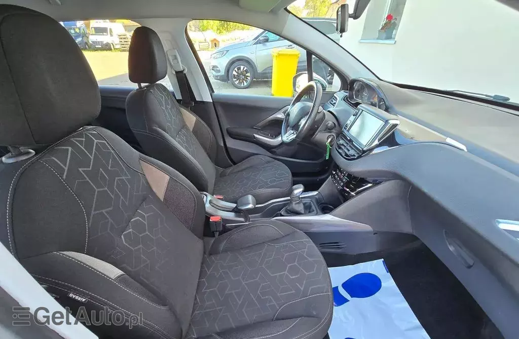 PEUGEOT 2008 1.2 VTi (82 KM)