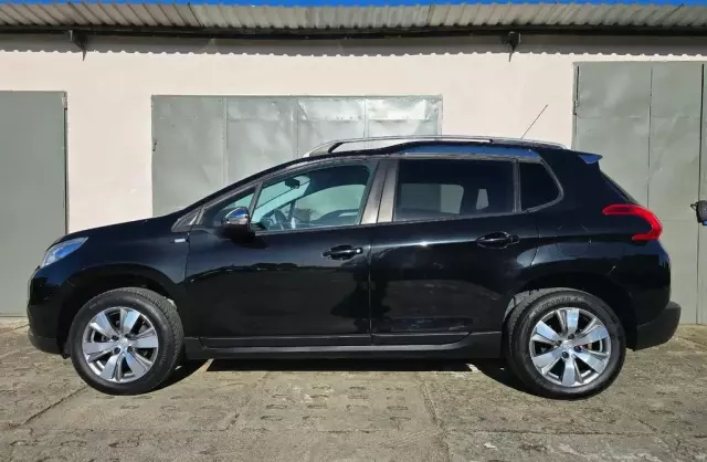 PEUGEOT 2008 1.2 VTi (82 KM)