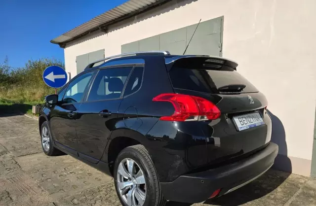 PEUGEOT 2008 1.2 VTi (82 KM)