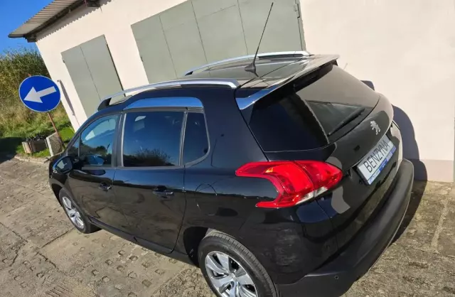 PEUGEOT 2008 1.2 VTi (82 KM)