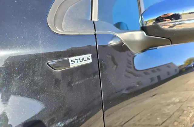 PEUGEOT 2008 1.2 VTi (82 KM)