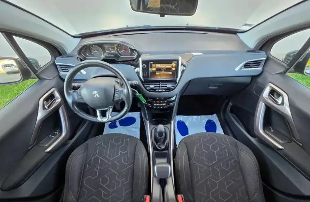 PEUGEOT 2008 1.2 VTi (82 KM)
