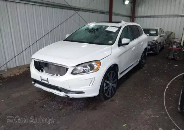 VOLVO XC 60 T6 Drive-E R-Design Momentum