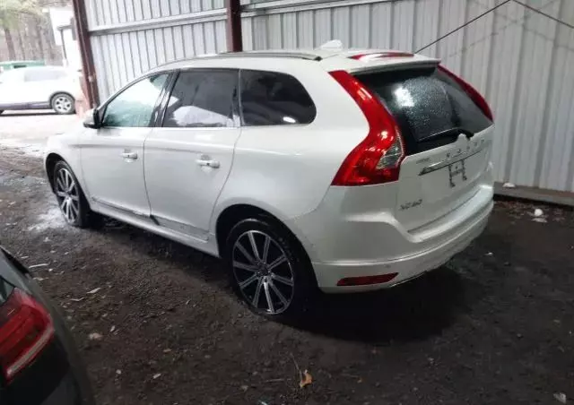 VOLVO XC 60 T6 Drive-E R-Design Momentum