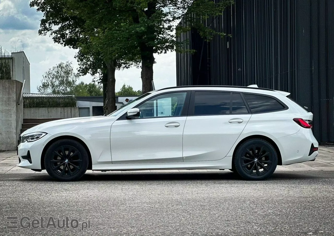 BMW Seria 3 318d Sport Line