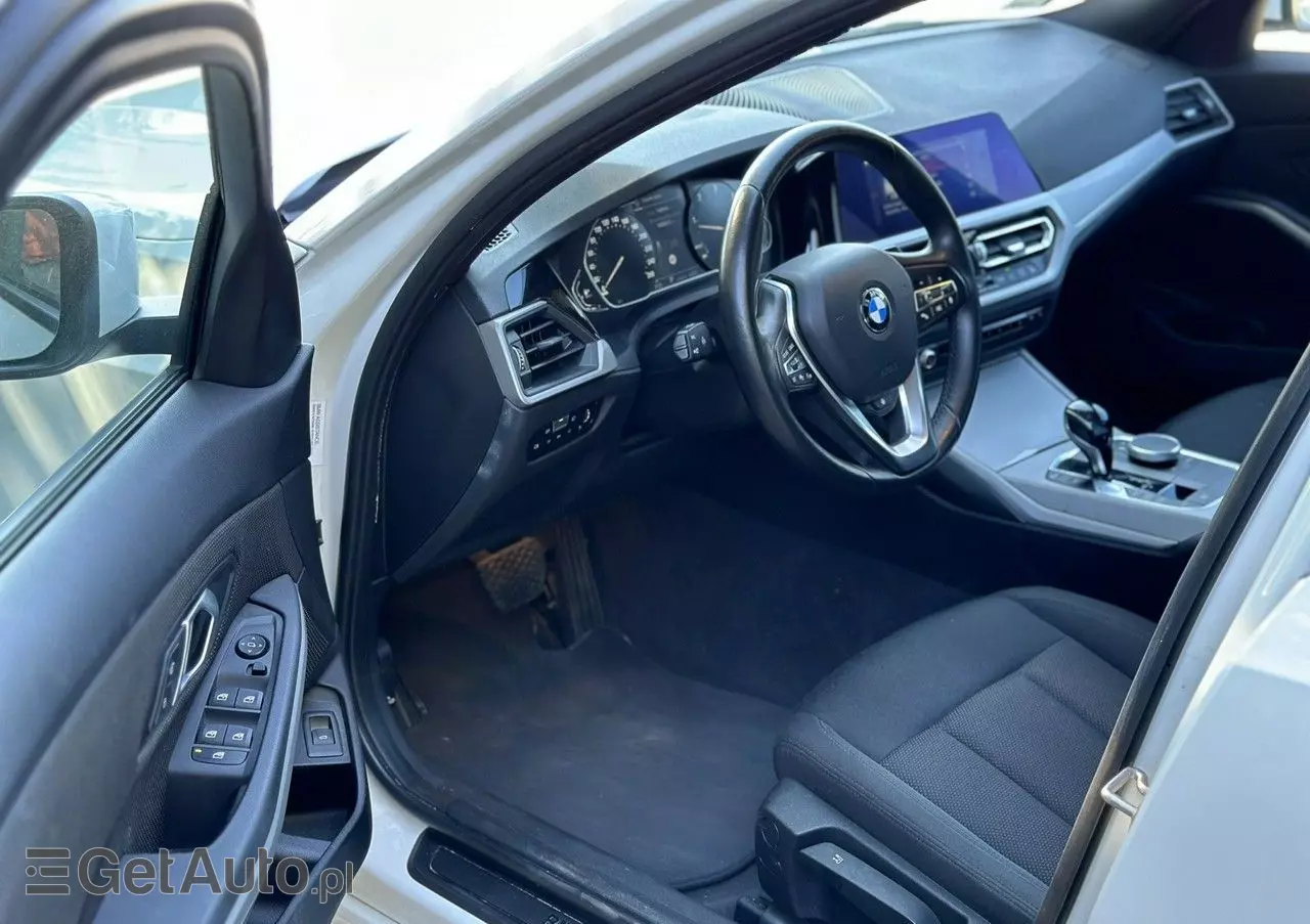BMW Seria 3 318d Sport Line
