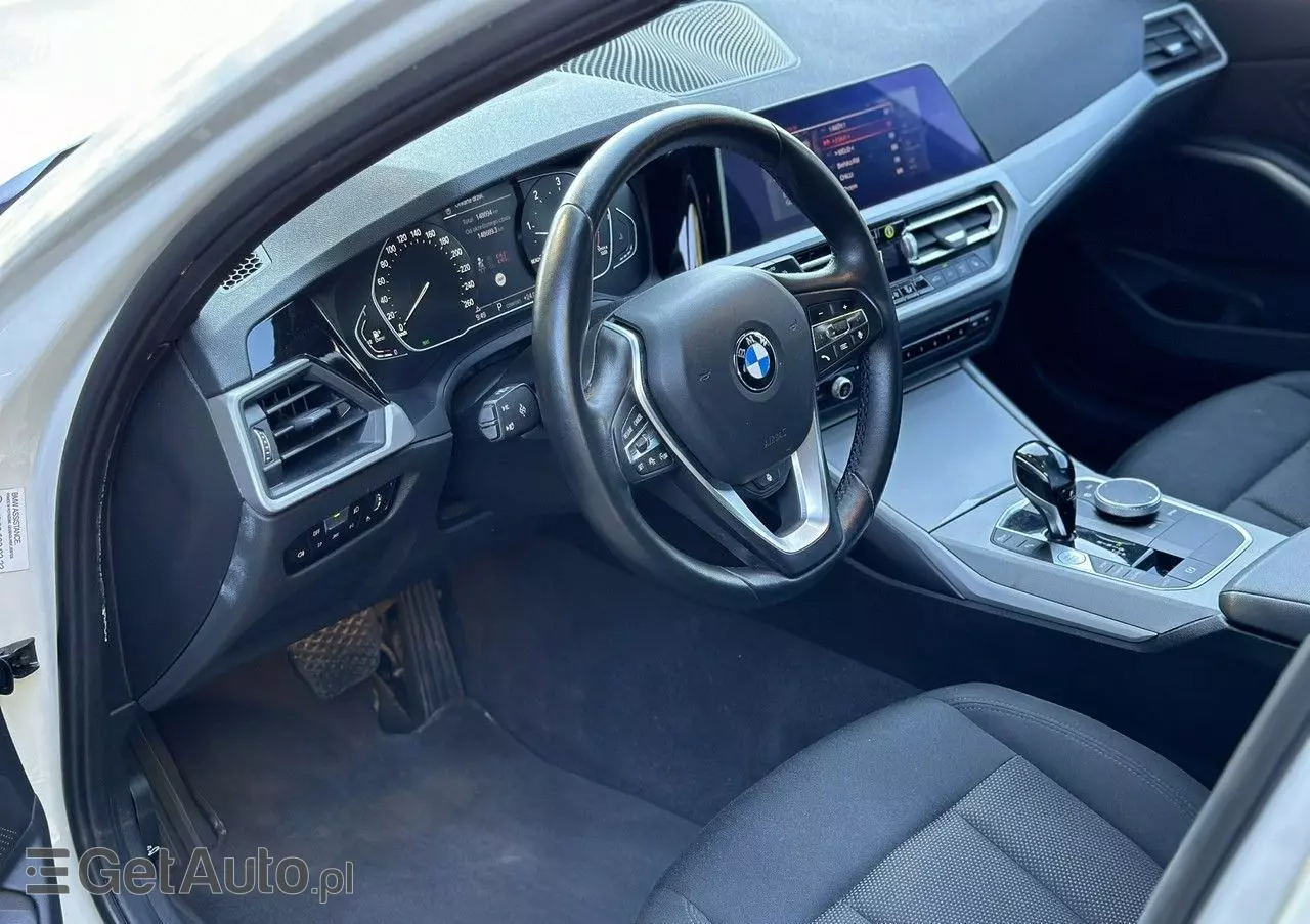 BMW Seria 3 318d Sport Line