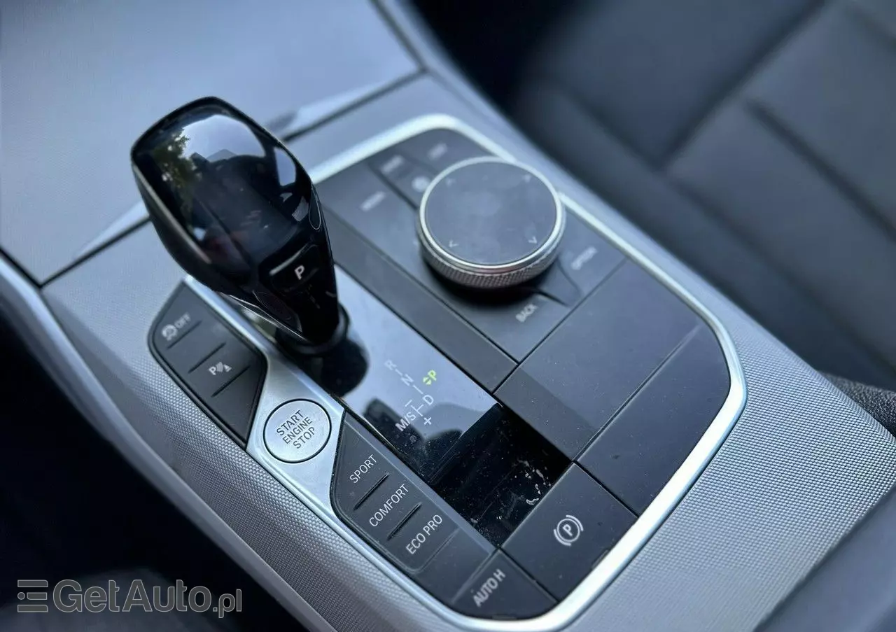 BMW Seria 3 318d Sport Line