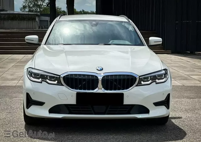 BMW Seria 3 318d Sport Line