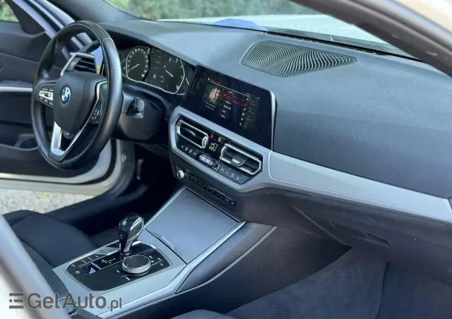 BMW Seria 3 318d Sport Line