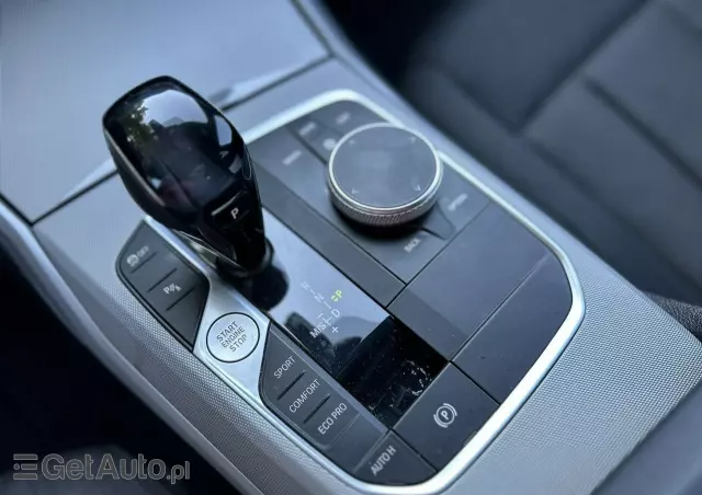 BMW Seria 3 318d Sport Line