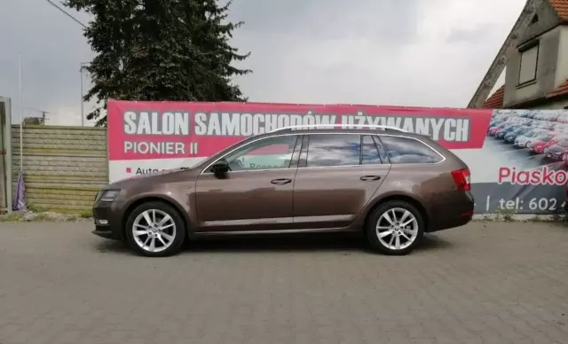SKODA Octavia 