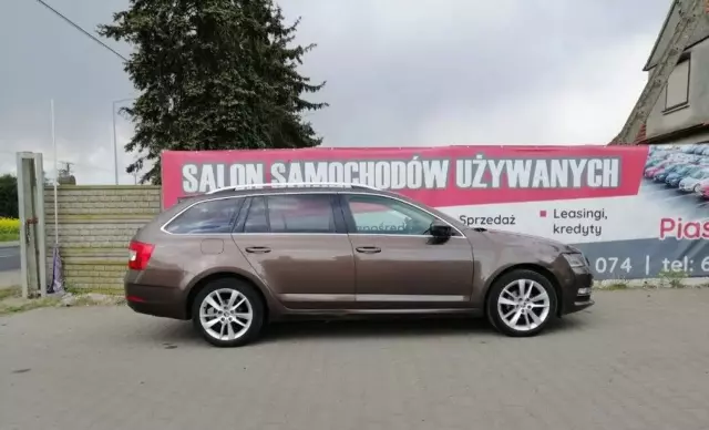 SKODA Octavia 