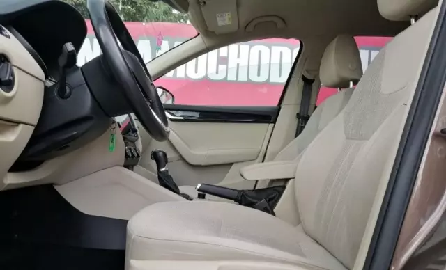 SKODA Octavia 