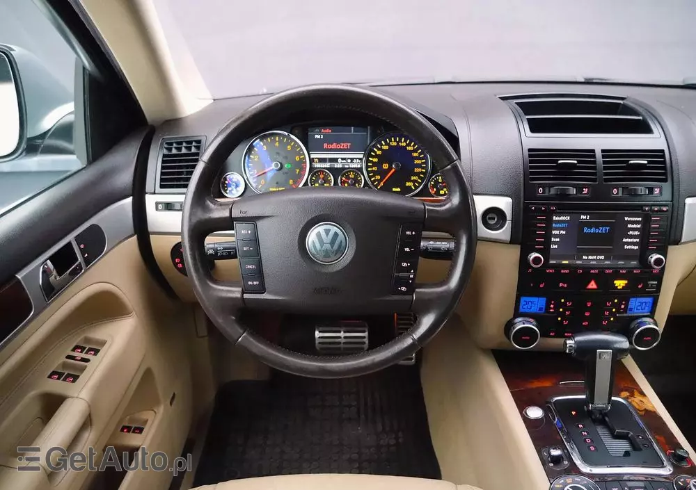 VOLKSWAGEN Touareg 4.2 V8 Automatik Individual