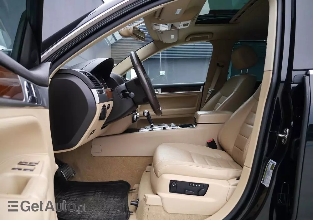 VOLKSWAGEN Touareg 4.2 V8 Automatik Individual