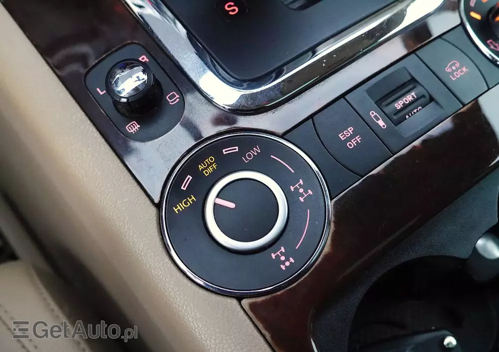 VOLKSWAGEN Touareg 4.2 V8 Automatik Individual