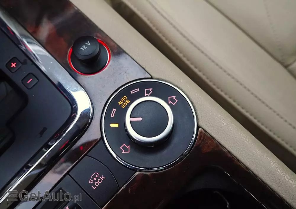 VOLKSWAGEN Touareg 4.2 V8 Automatik Individual