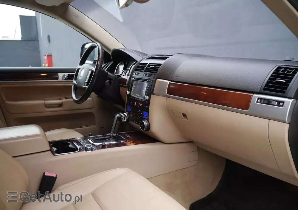 VOLKSWAGEN Touareg 4.2 V8 Automatik Individual