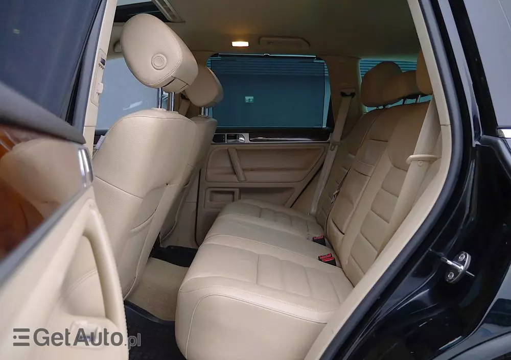 VOLKSWAGEN Touareg 4.2 V8 Automatik Individual