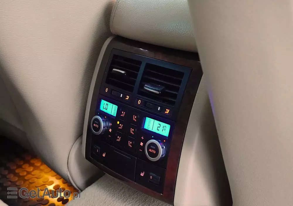 VOLKSWAGEN Touareg 4.2 V8 Automatik Individual