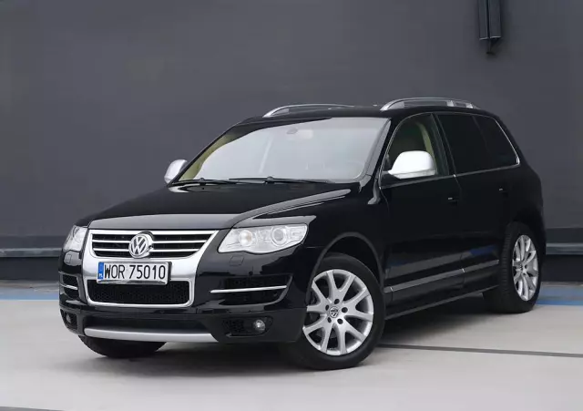 VOLKSWAGEN Touareg 4.2 V8 Automatik Individual