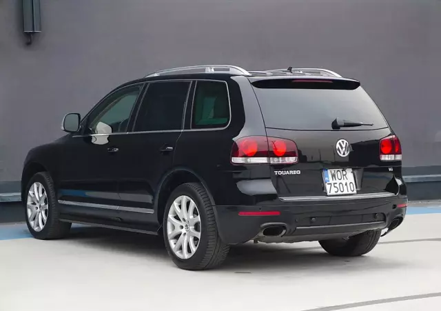 VOLKSWAGEN Touareg 4.2 V8 Automatik Individual