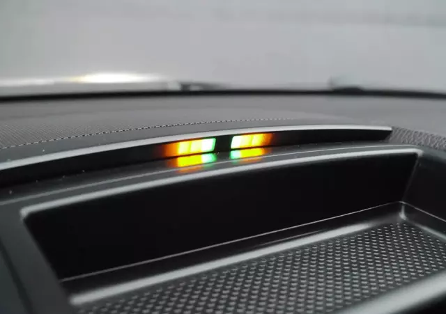 VOLKSWAGEN Touareg 4.2 V8 Automatik Individual