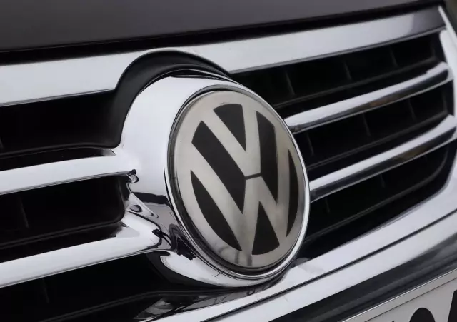 VOLKSWAGEN Touareg 4.2 V8 Automatik Individual