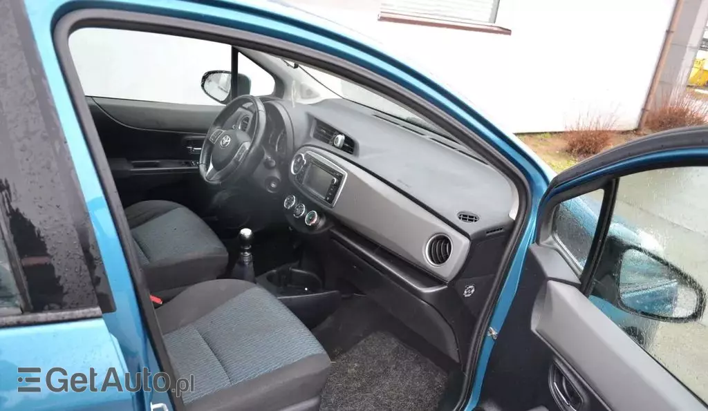TOYOTA Yaris 