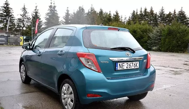 TOYOTA Yaris 