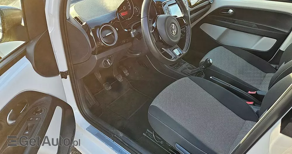 VOLKSWAGEN Up! (BlueMotion Technology) high