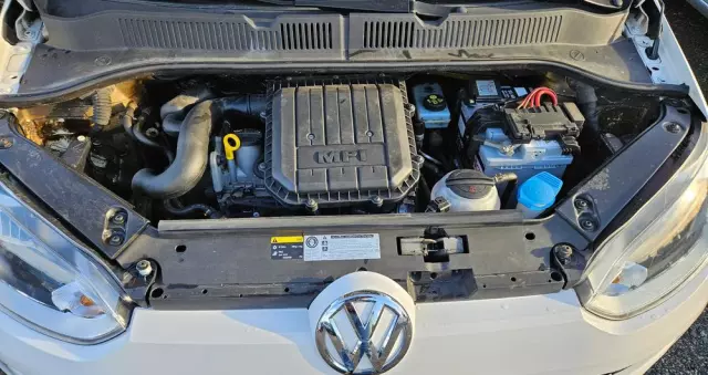 VOLKSWAGEN Up! (BlueMotion Technology) high