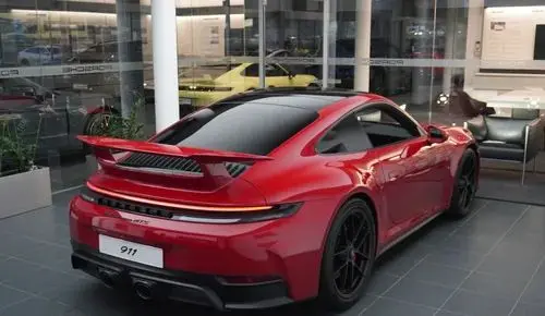 PORSCHE 911 